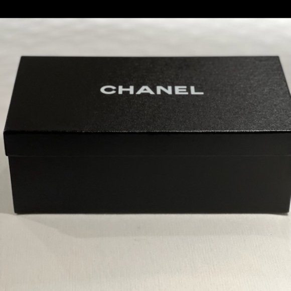 Authentic CHANEL Shoes - Picture 8 of 8